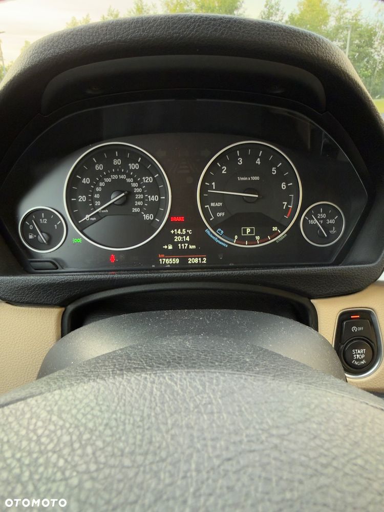 BMW Seria 3 328i xDrive Sport-Aut - 4