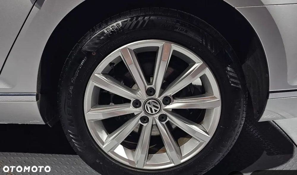 Volkswagen Passat 2.0 TDI SCR 4Motion DDG Highline - 7