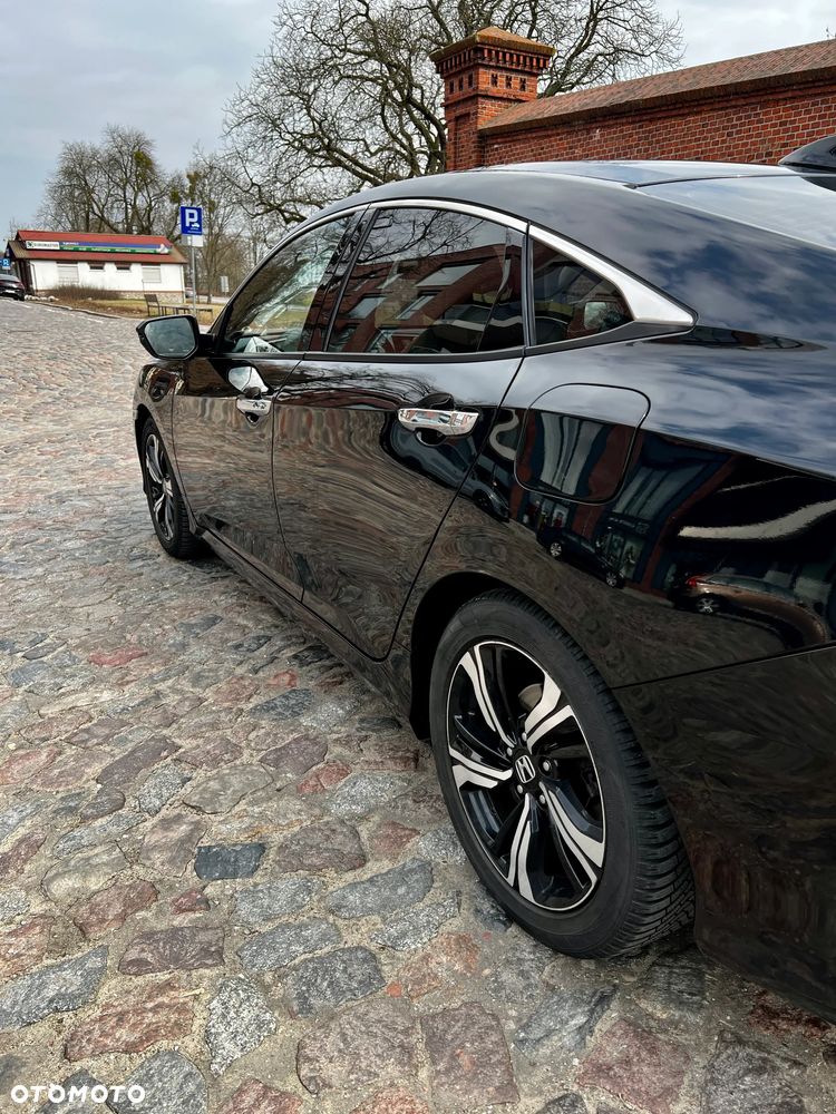 Honda Civic 1.5 T Executive CVT - 11