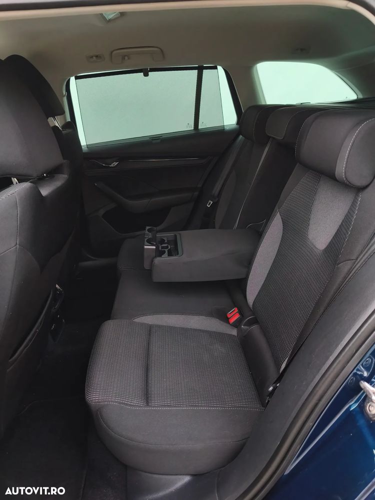 Skoda Octavia Combi 2.0 TDI DSG Ambition - 10