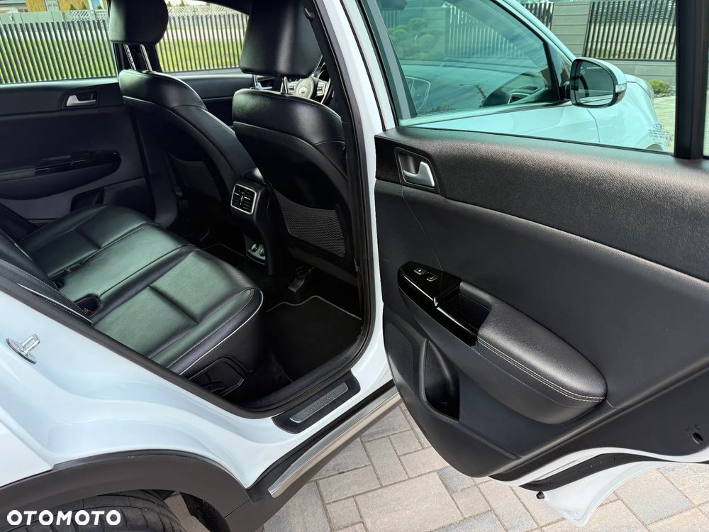 Kia Sportage 2,0 CRDI AWD GT Line - 26