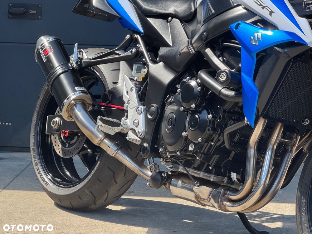 Suzuki GSR - 5
