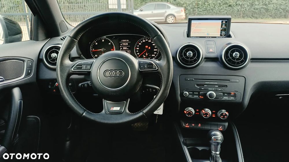 Audi A1 Sportback 1.6 TDI S tronic S line Sportpaket - 21