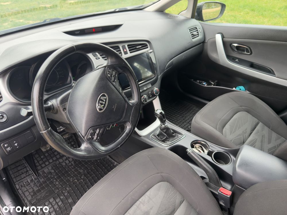 Kia Ceed - 5