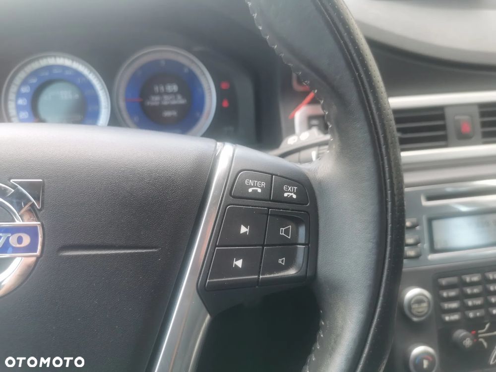 Volvo V70 D3 R-Design - 15