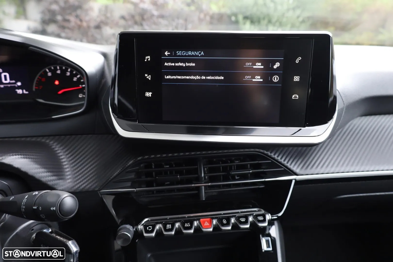 Peugeot 208 1.2 PureTech Active - 21