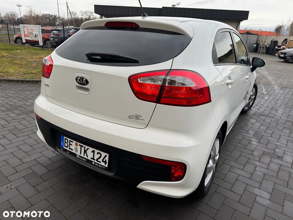 Kia Rio 1.2 Attract - 13