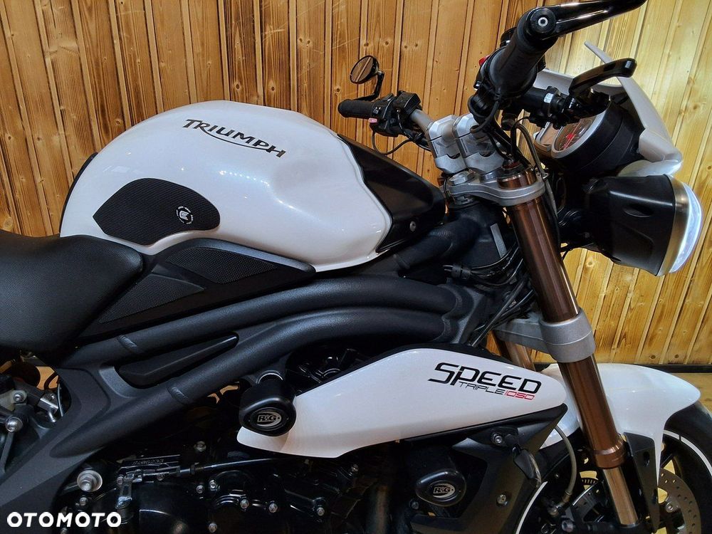 Triumph Street Triple - 5