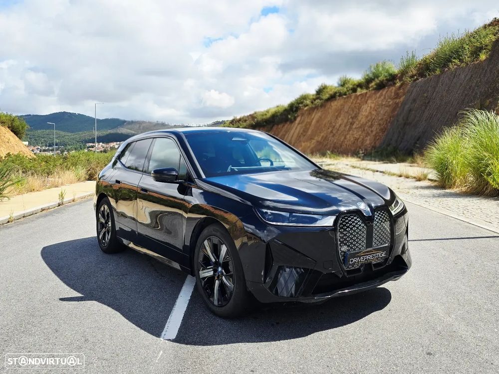 BMW iX xDrive 40 Pack Desportivo - 2