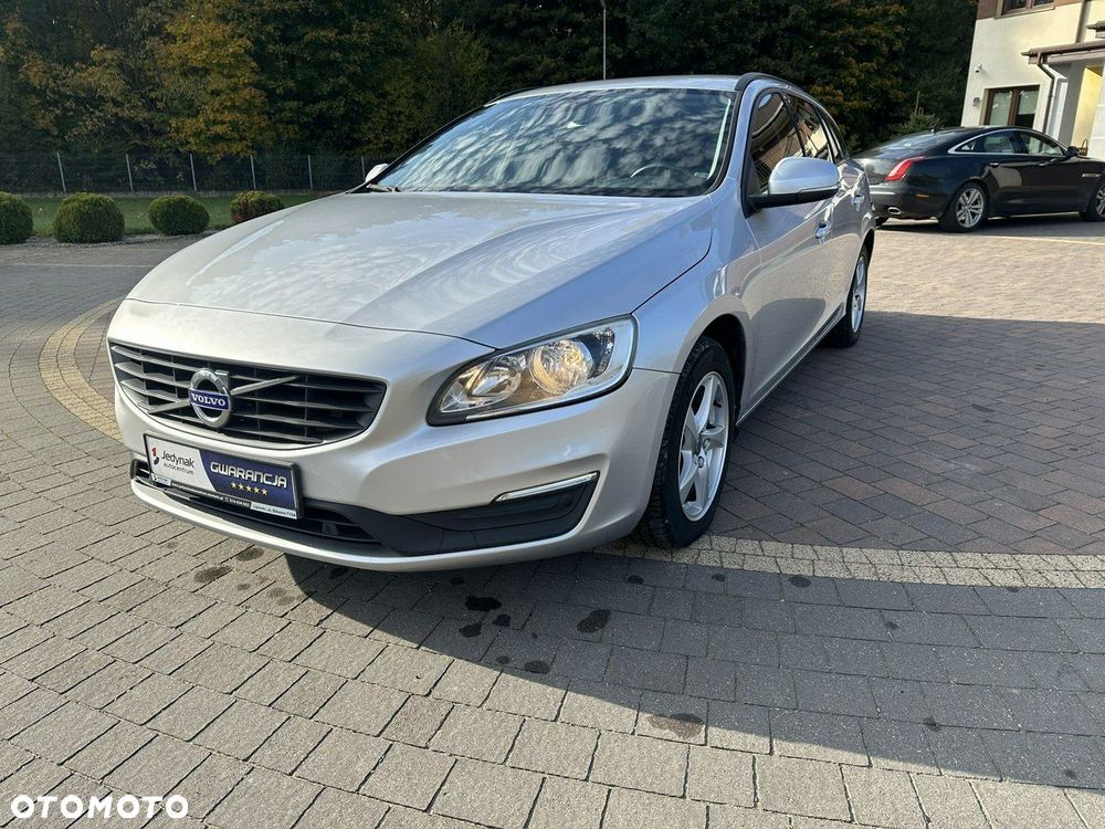 Volvo V60 D2 Drive-E Base - 3