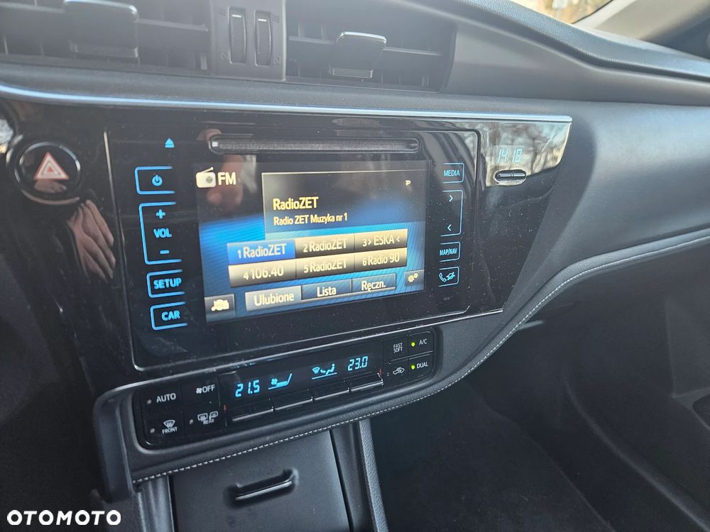 Toyota Corolla 1.6 Premium - 19