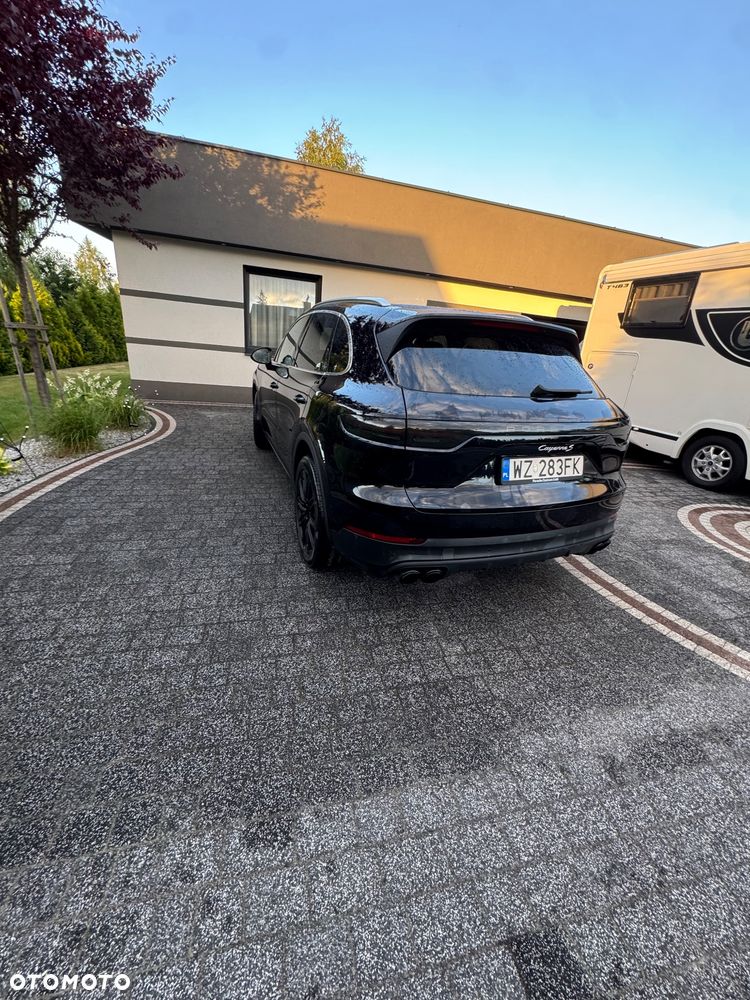 Porsche Cayenne Standard - 3