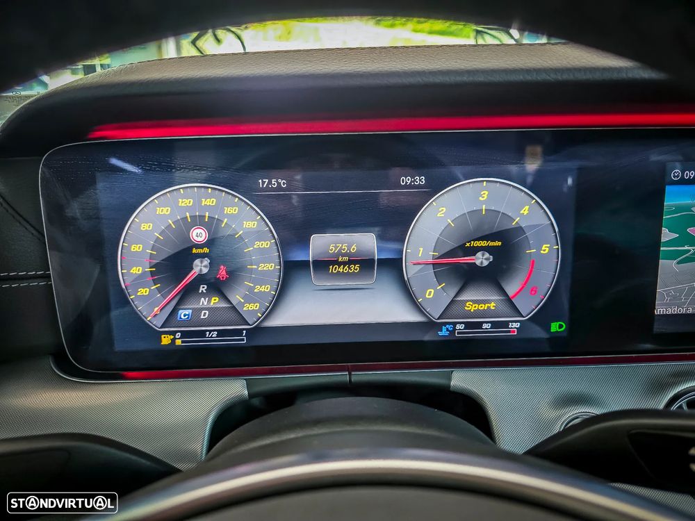 Mercedes-Benz E 220 d Cabrio 9G-Tronic AMG Line - 32