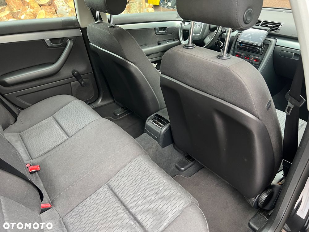 Audi A4 Limousine 2 - 8