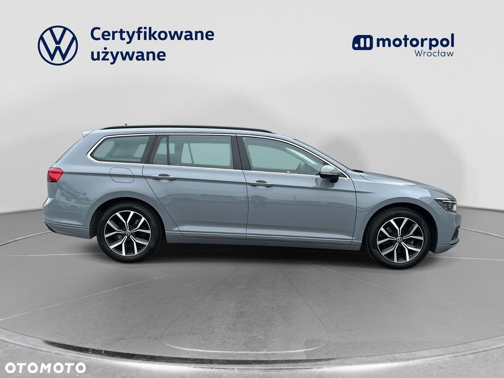 Volkswagen Passat - 16