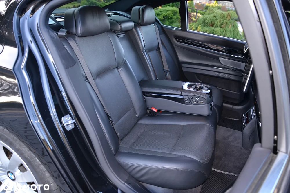 BMW Seria 7 750d xDrive - 25