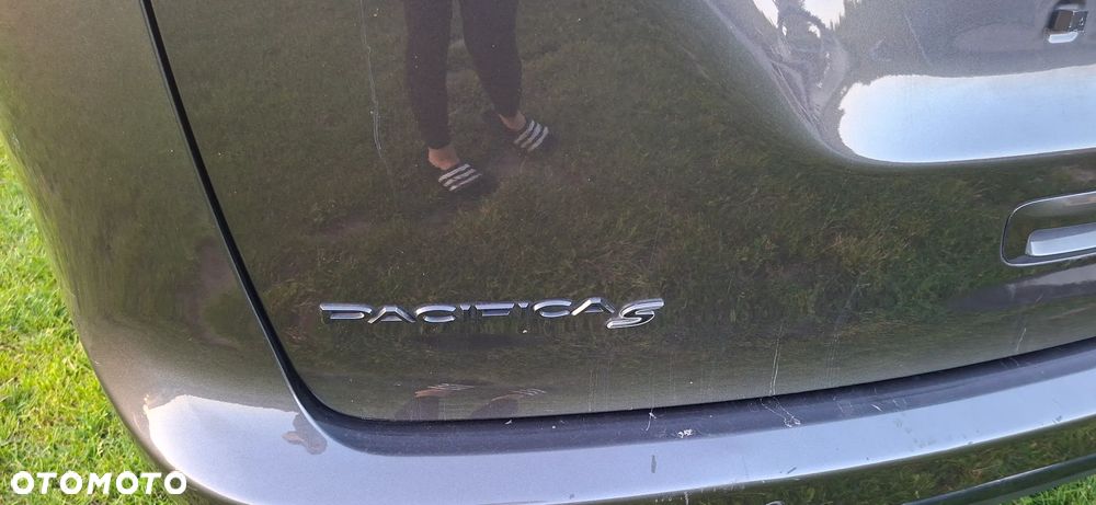 Chrysler Pacifica - 20