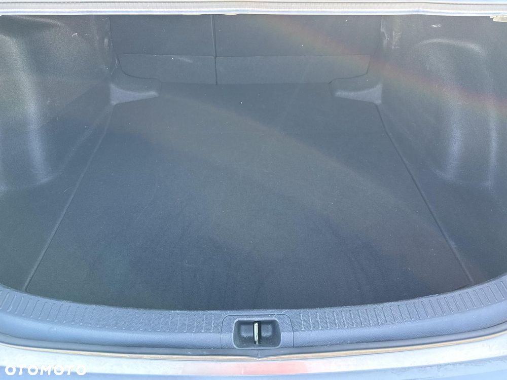 Toyota Corolla 1.8 Hybrid Style - 25