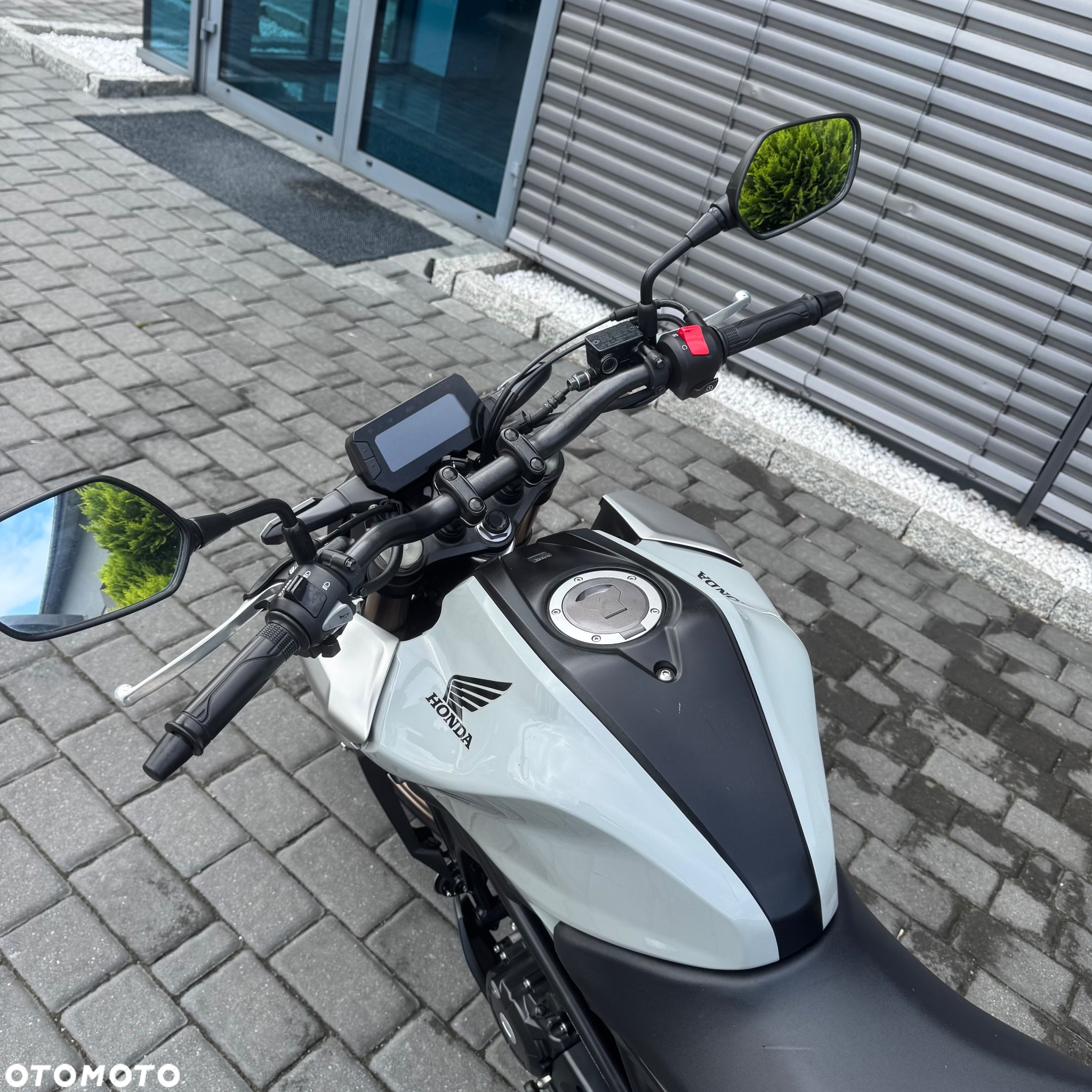 Honda CB - 10