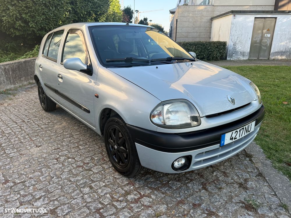 Renault Clio 1.2 RXE - 5