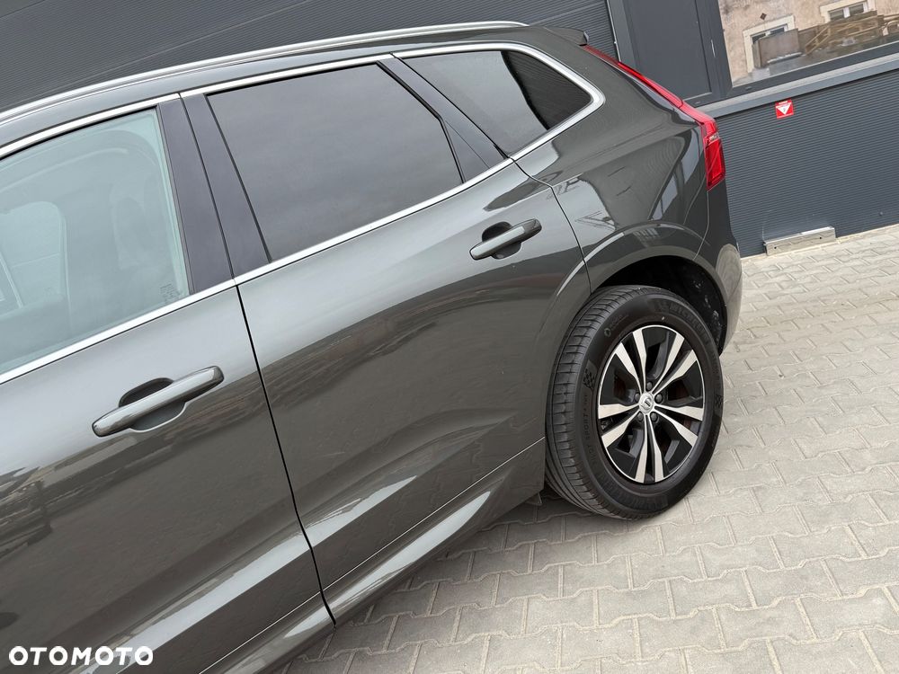 Volvo XC 60 B4 B Geartronic Momentum Pro - 20