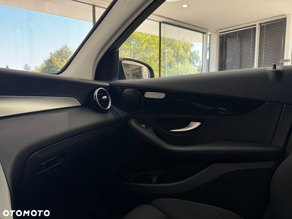 Mercedes-Benz GLC - 27