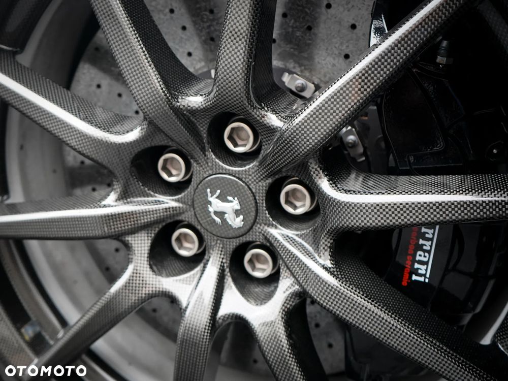 Ferrari SF90 Spider - 9