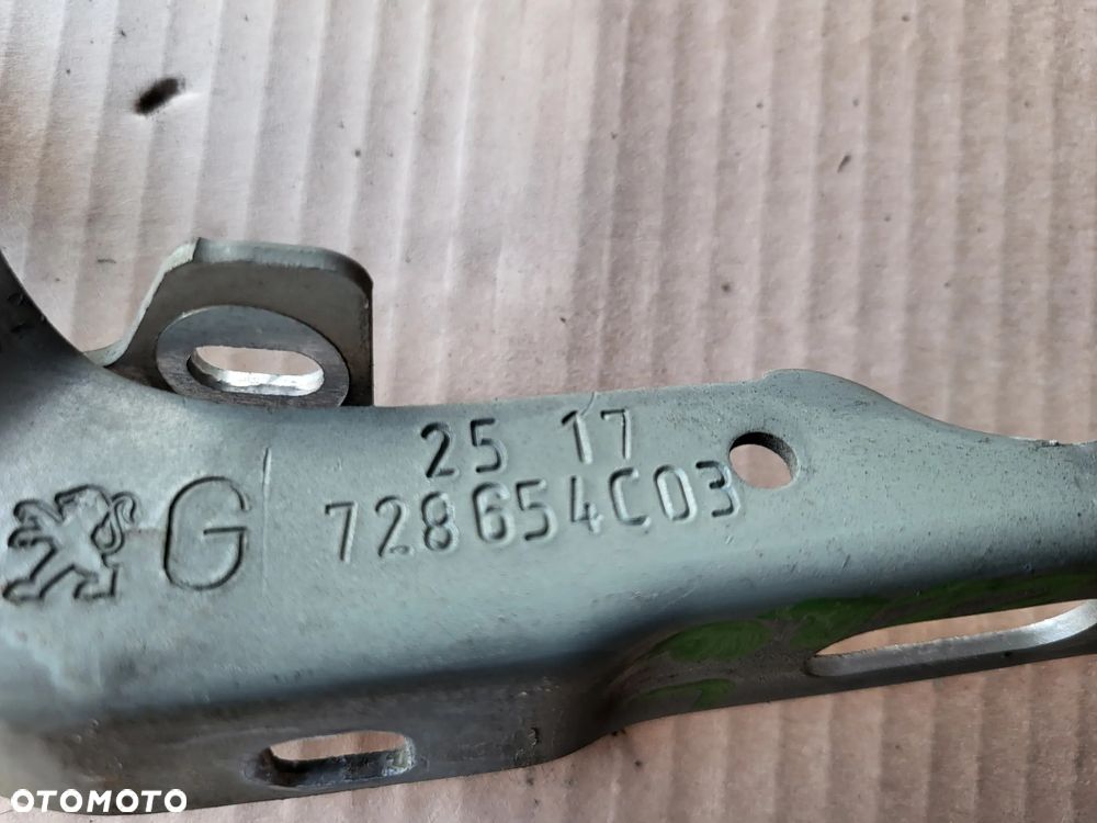 Zawias maski lewy Peugeot 208 I EZR - 5