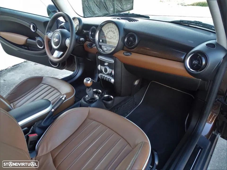 MINI 3 Portas Cooper D - 10