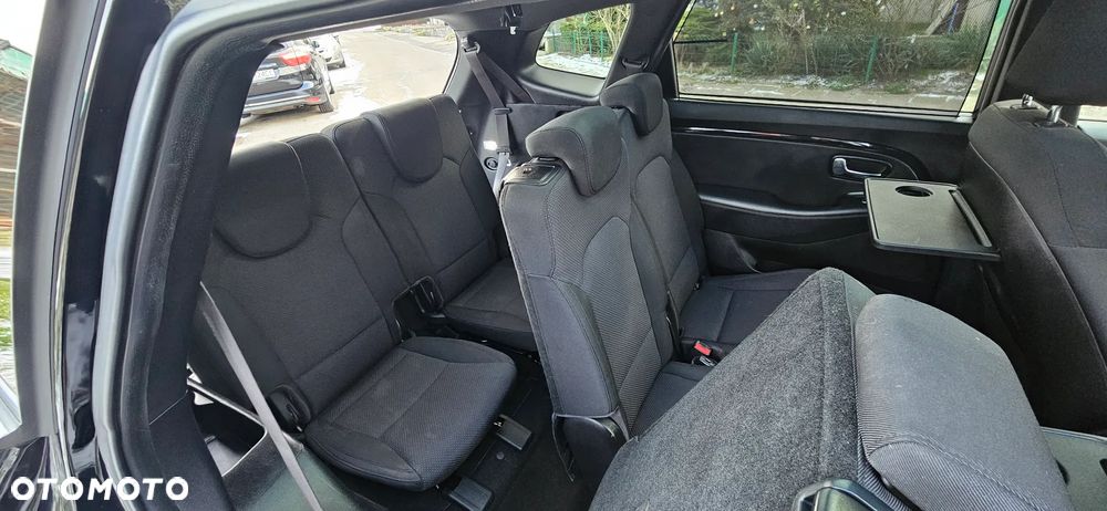 Kia Carens 1.7 CRDi 136 Dream Team Edition - 21