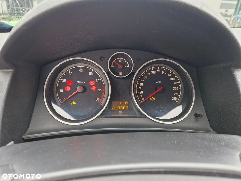 Opel Astra - 16