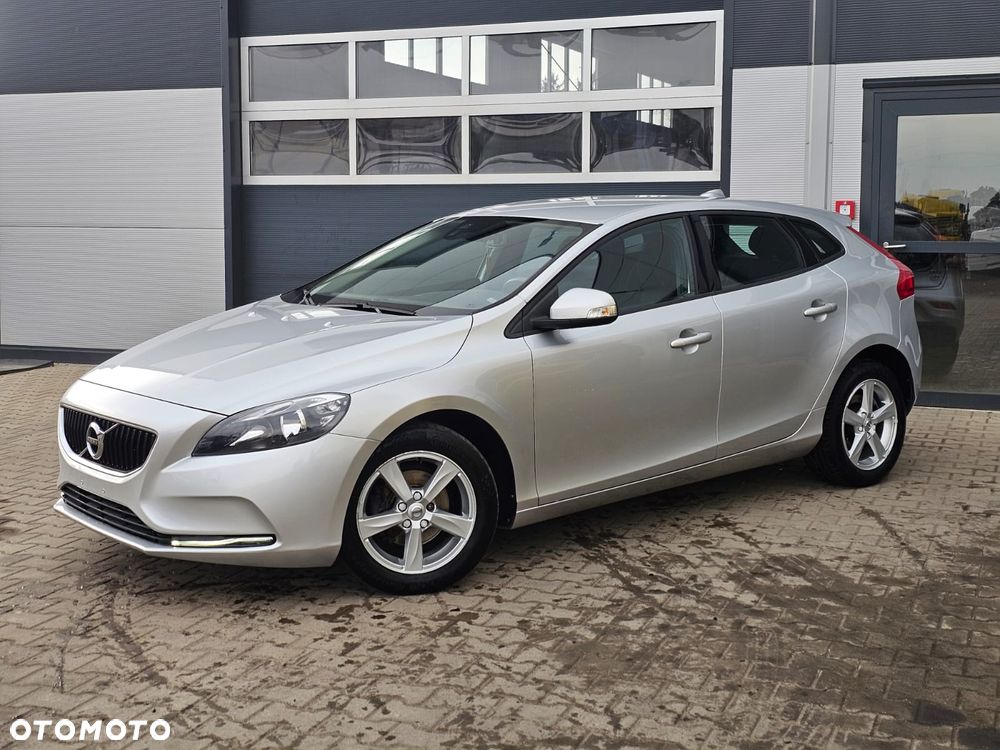 Volvo V40 D2 Momentum - 12