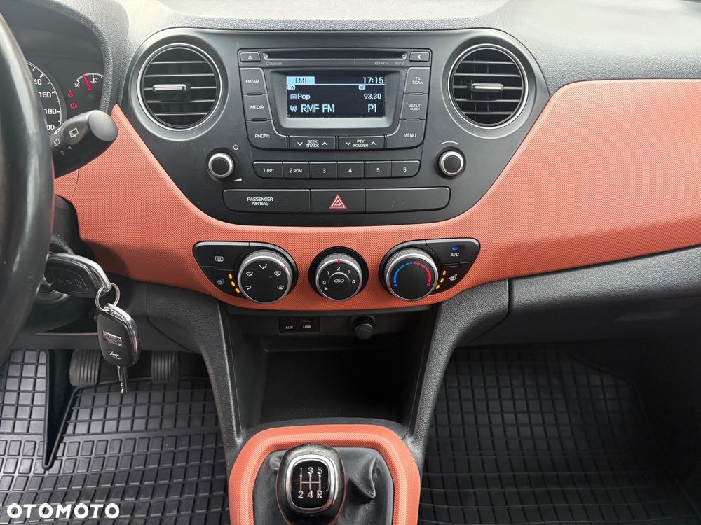 Hyundai i10 - 25