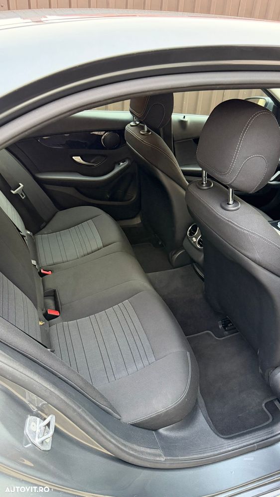 Mercedes-Benz C - 8
