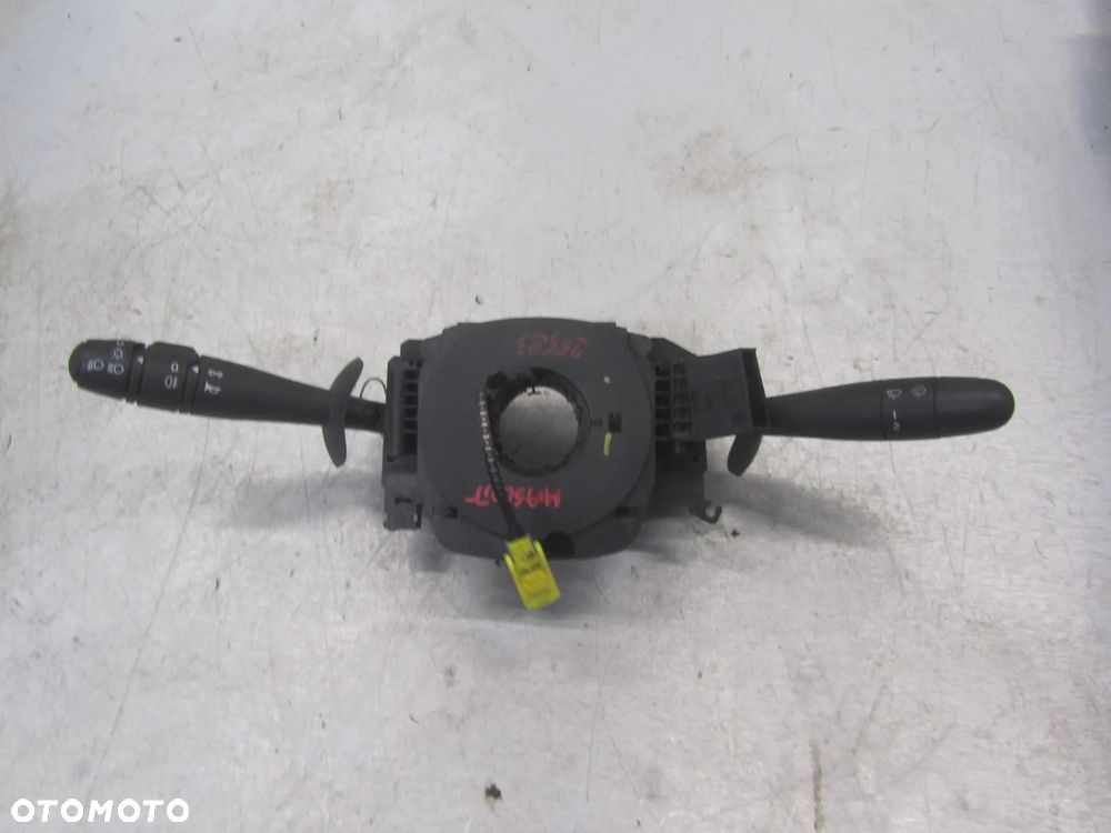 Przełącznik Zespolony Pod Kierownicę 8200199516 Renault Mascott - 1