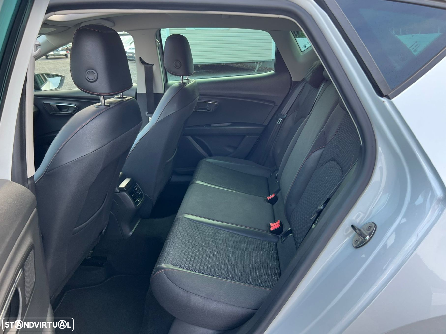 SEAT Leon 2.0 TDI FR S/S - 9