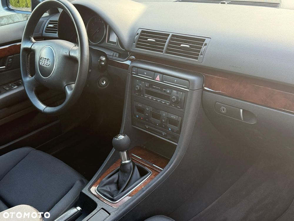 Audi A4 Limousine 2 - 30