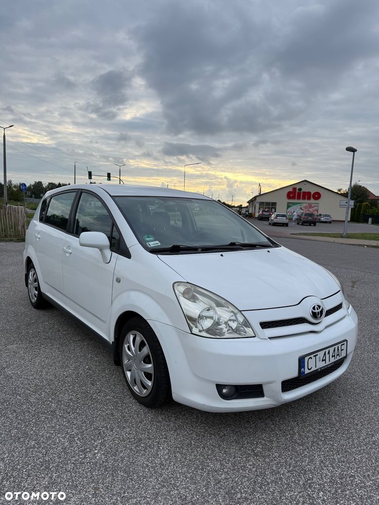 Toyota Corolla Verso 2.0 D-4D Terra - 5