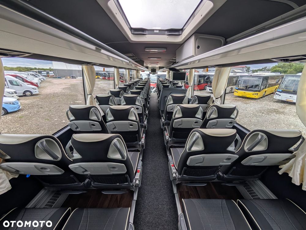Mercedes-Benz Tourismo - 35