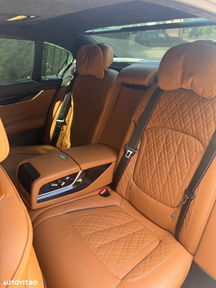 BMW Seria 7 740d xDrive MHEV - 15