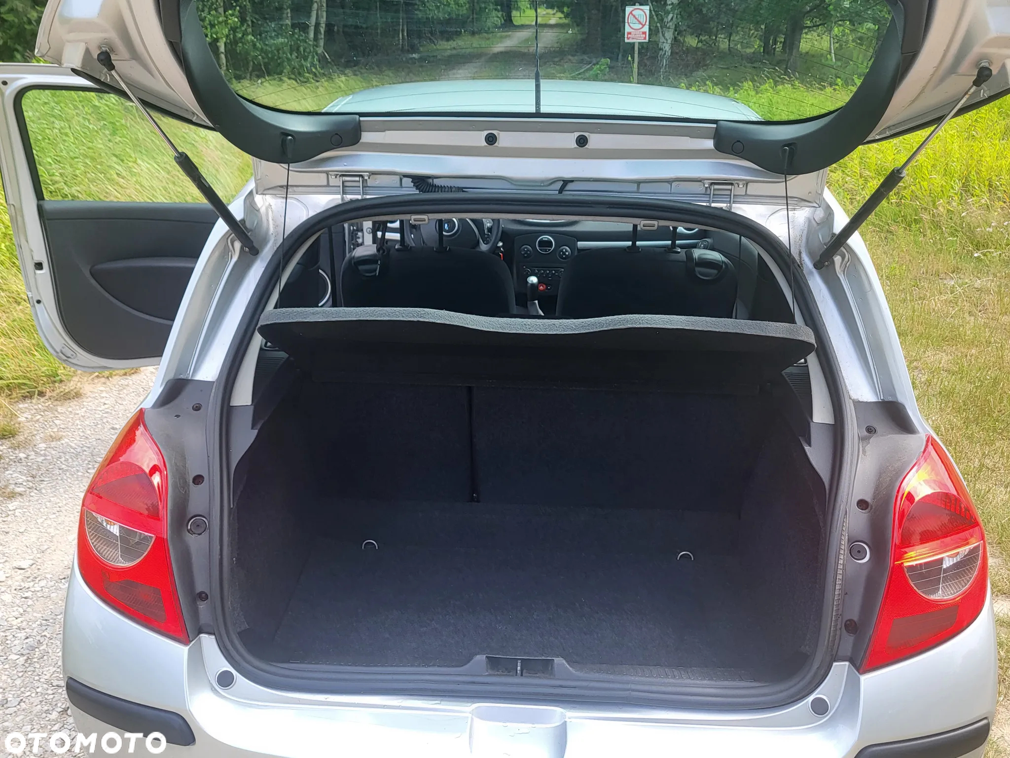 Renault Clio 1.2 16V Authentique - 17