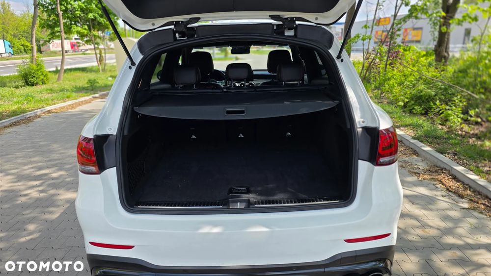 Mercedes-Benz GLC AMG 43 4Matic AMG Speedshift TCT 9G - 28