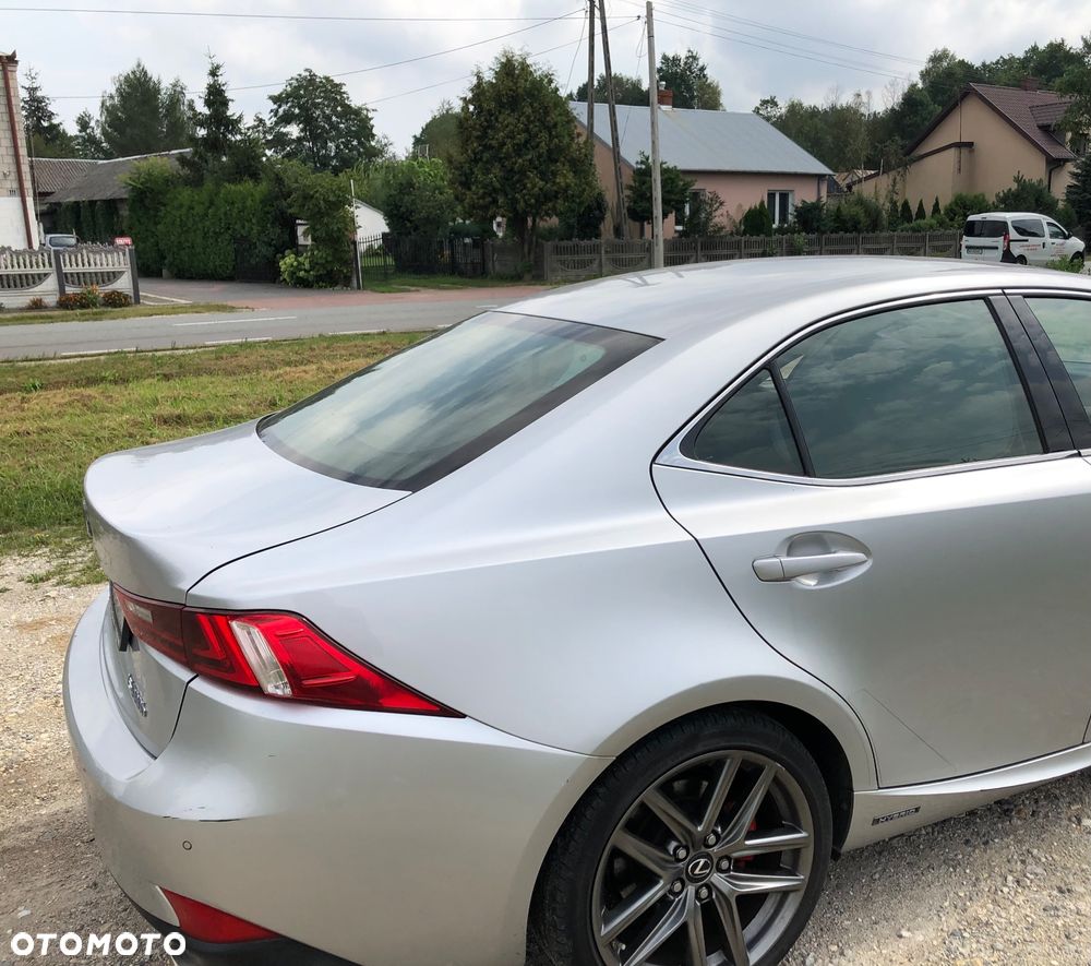Lexus IS 300h Business - 3