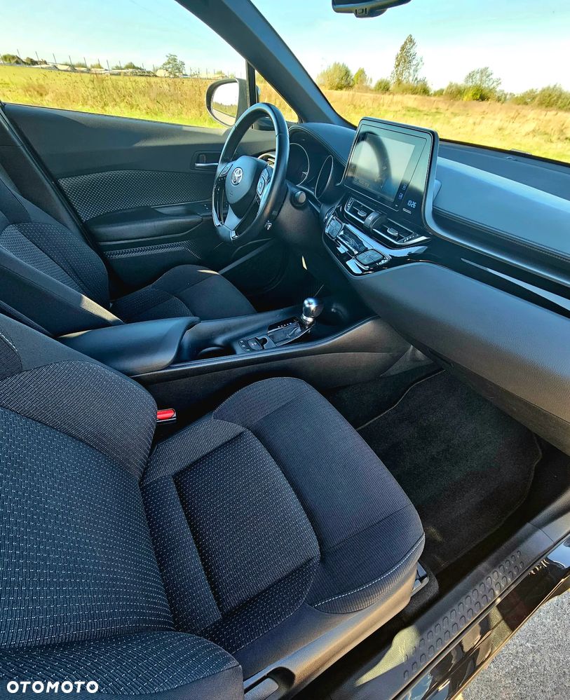 Toyota C-HR Business-Edition - 10
