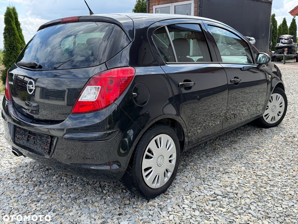 Opel Corsa 1.4 Color Edition - 2