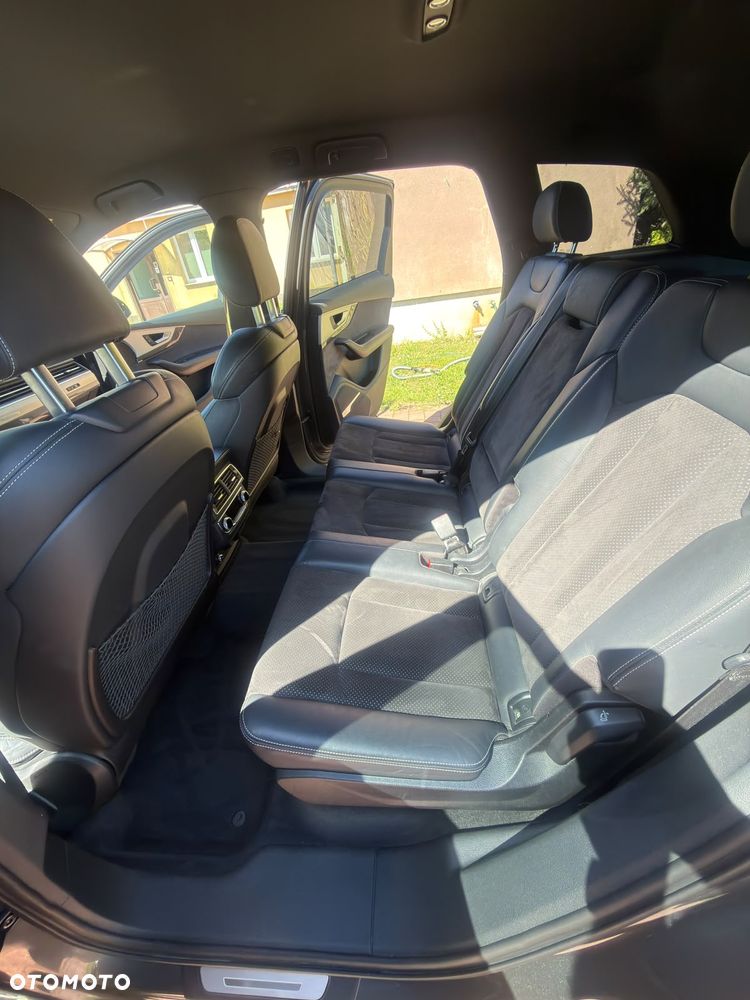 Audi Q7 - 12