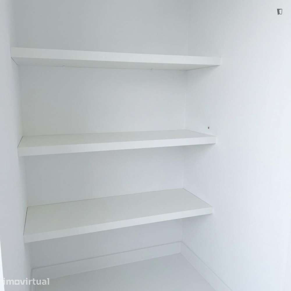 Quarto - localizado em Carcavelos Lisbon - Grande imagem: 3/11