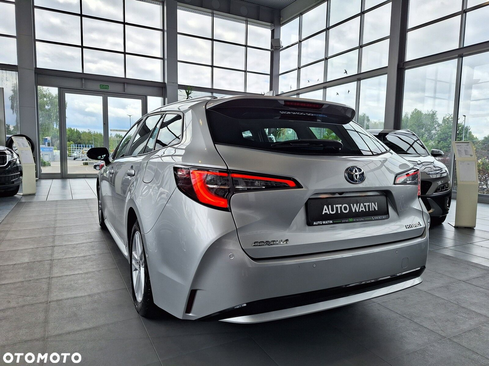 Toyota Corolla 1.8 Hybrid Comfort - 2