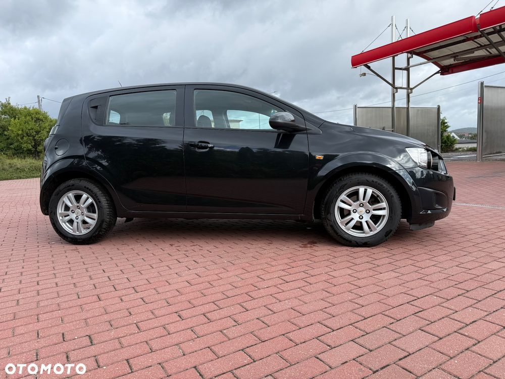 Chevrolet Aveo 1.4 16V LT - 10