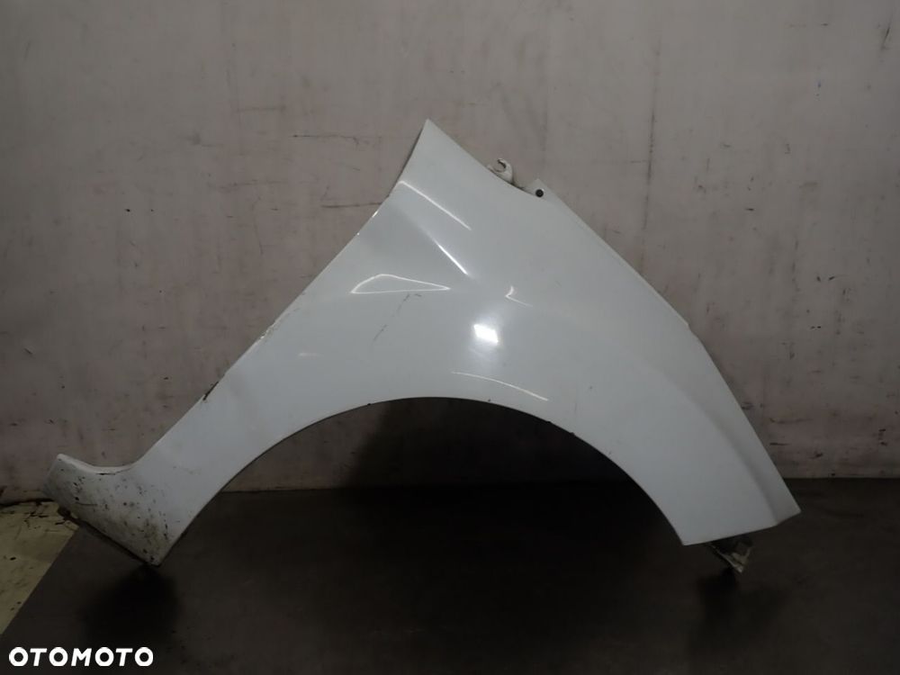 BŁOTNIK PRAWY PRZEDNI FORD FIESTA MK7 - 1